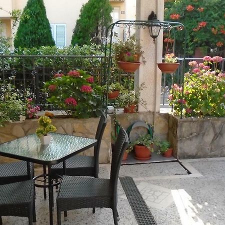 Guest House Villa Castio Petrovac Exterior photo