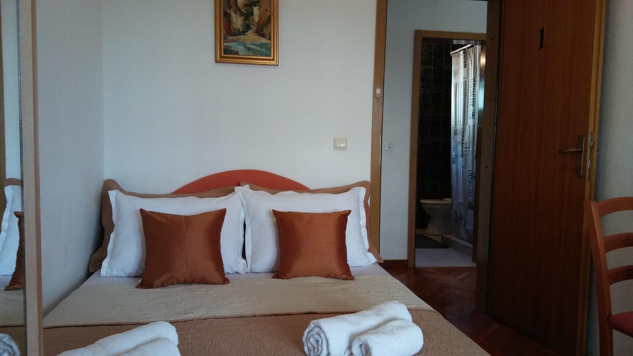 Guest House Villa Castio Petrovac Exterior photo