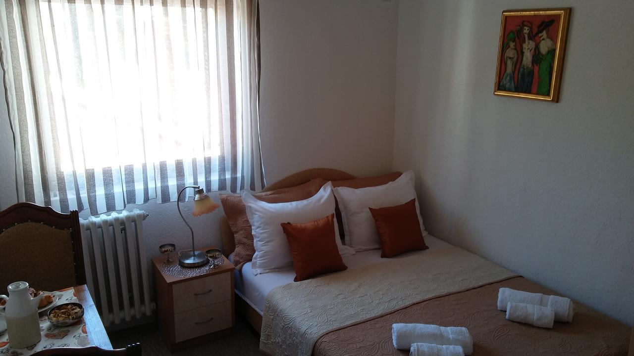 Guest House Villa Castio Petrovac Exterior photo