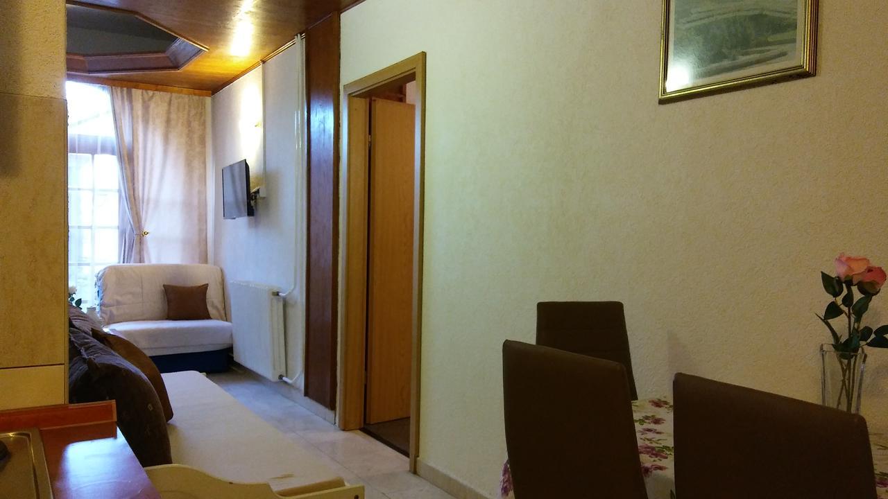 Guest House Villa Castio Petrovac Exterior photo