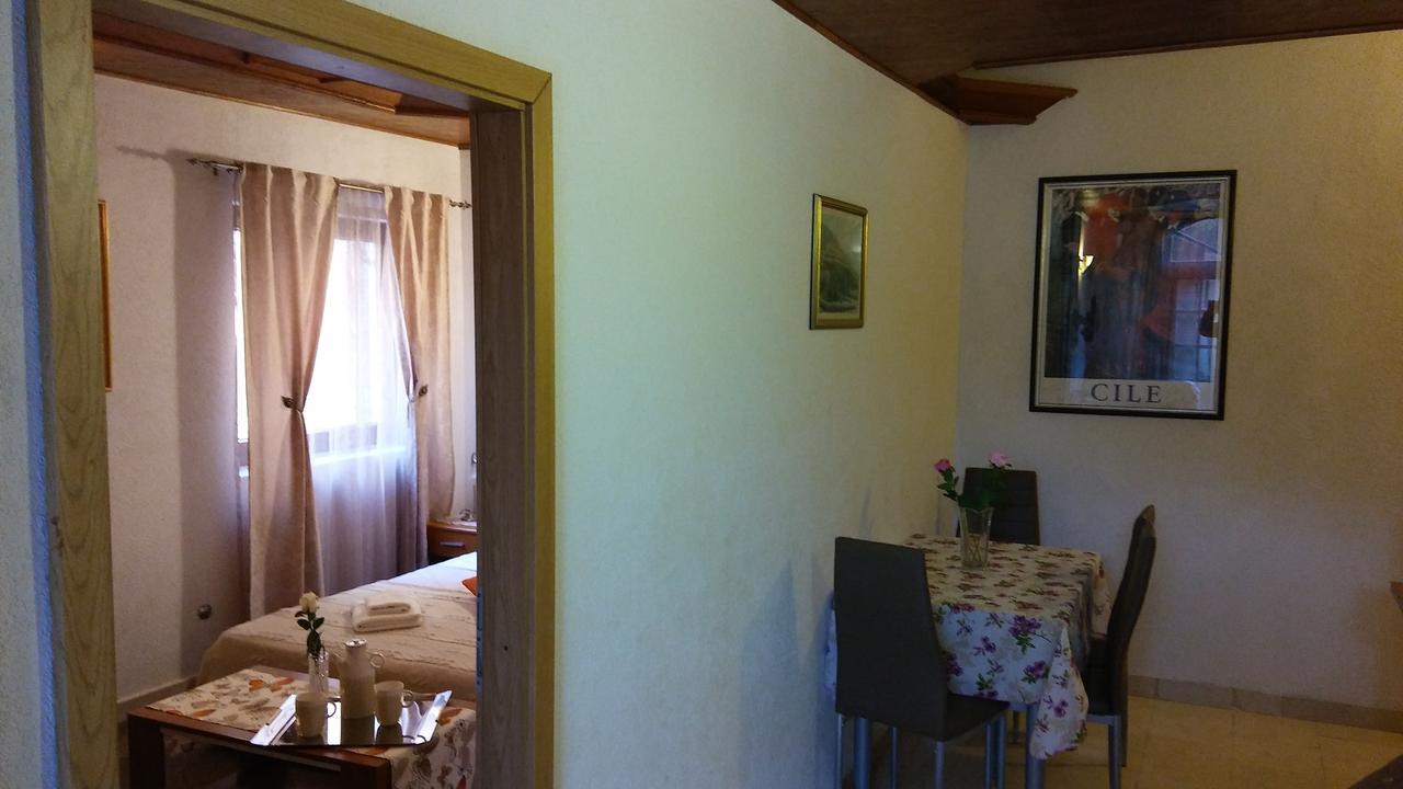 Guest House Villa Castio Petrovac Exterior photo