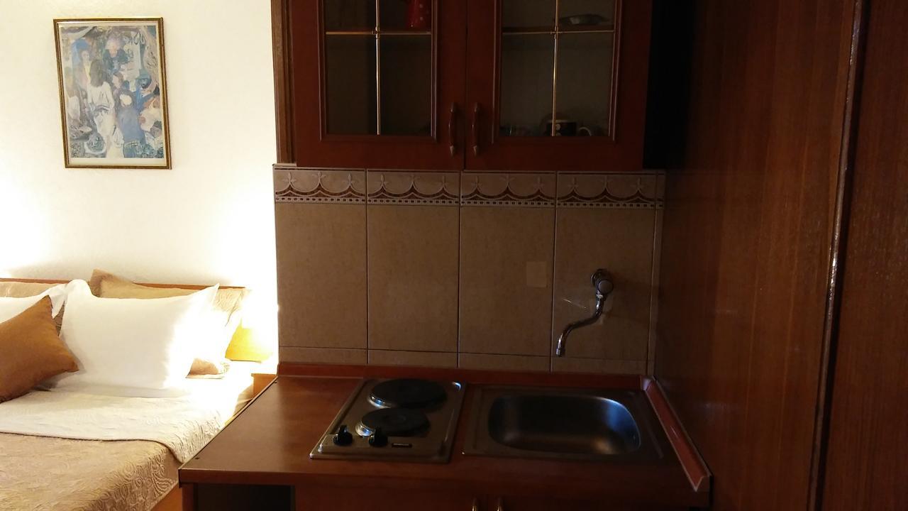 Guest House Villa Castio Petrovac Exterior photo