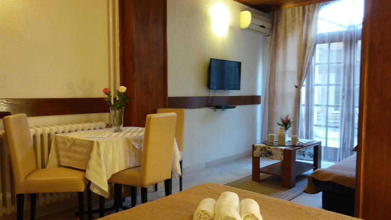Guest House Villa Castio Petrovac Exterior photo