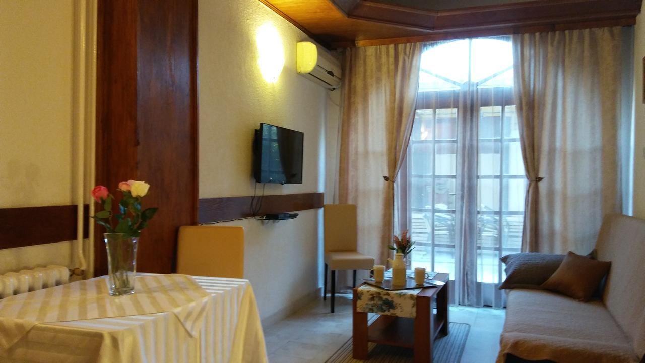 Guest House Villa Castio Petrovac Exterior photo