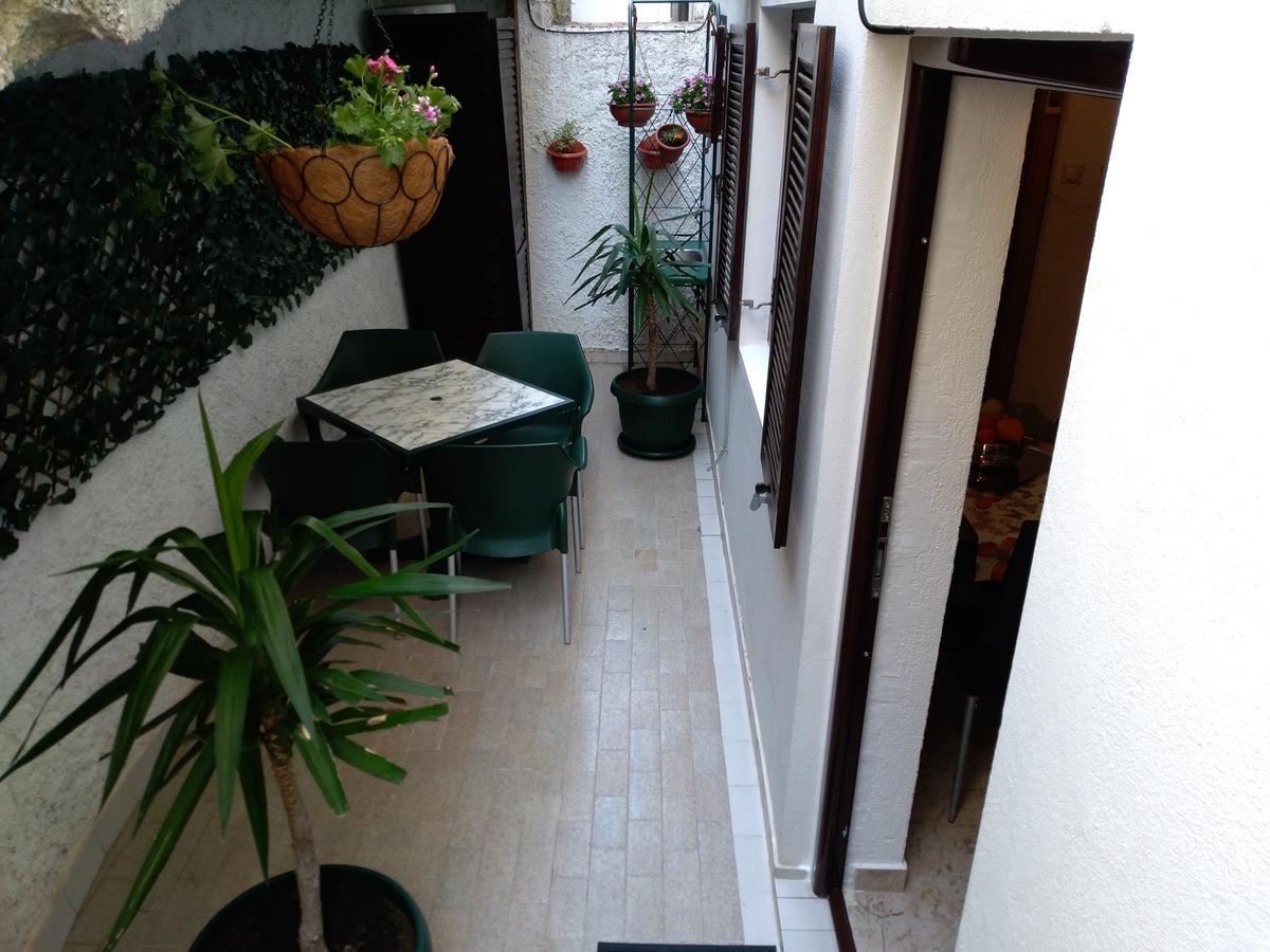 Guest House Villa Castio Petrovac Exterior photo