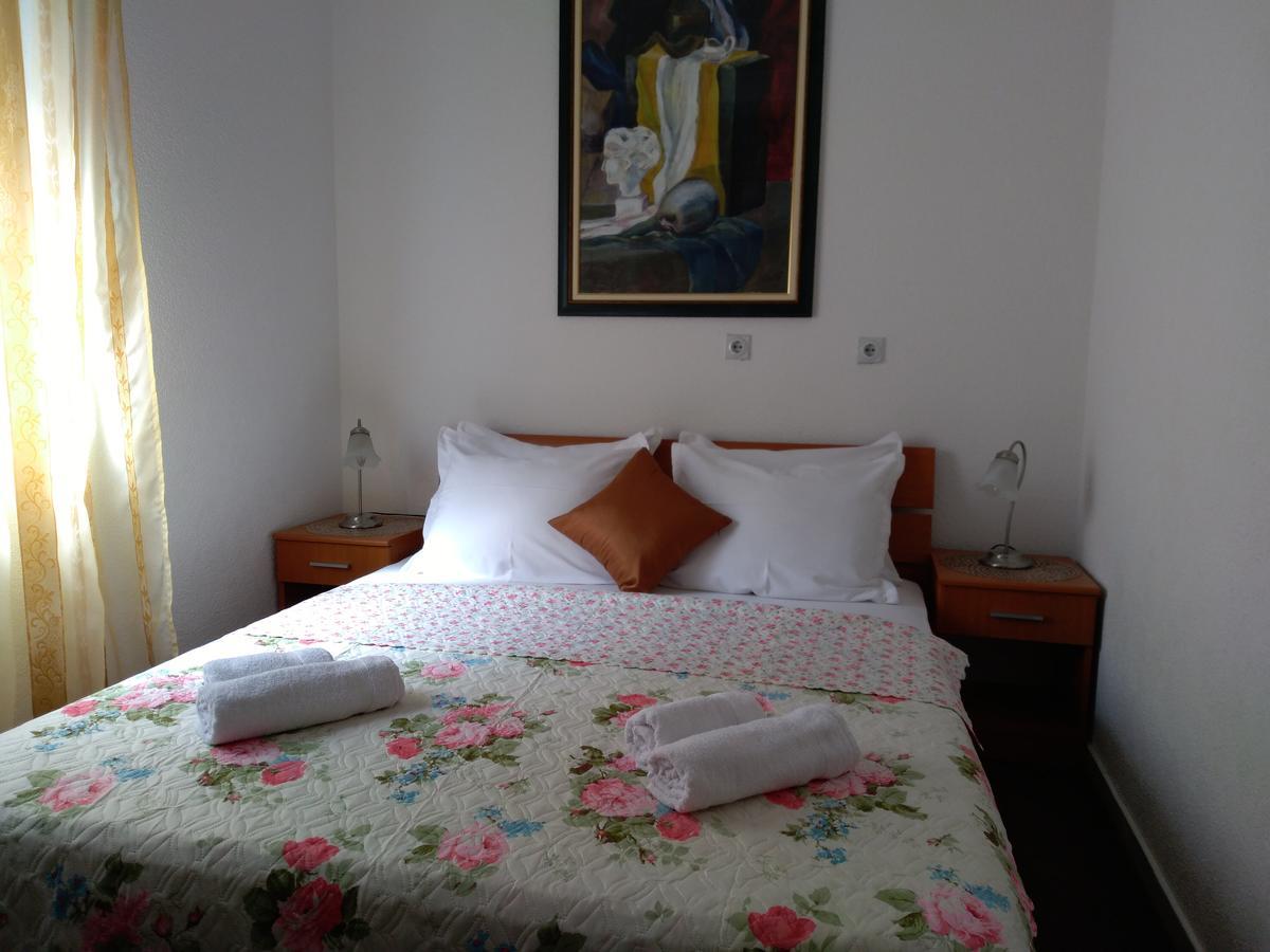 Guest House Villa Castio Petrovac Exterior photo
