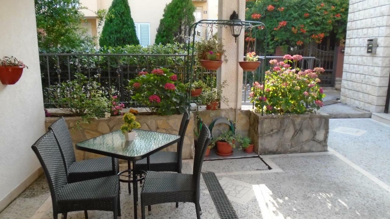 Guest House Villa Castio Petrovac Exterior photo